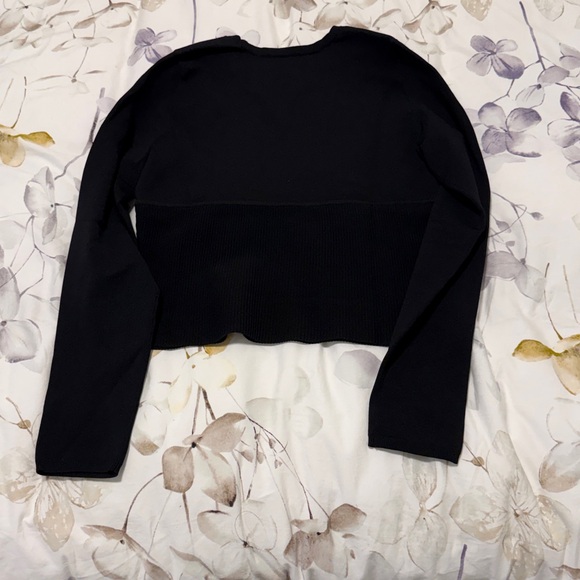 Aritzia Sculpt Knit Empire Longsleeve - Picture 3 of 9
